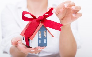 Как отменить дарение недвижимости?